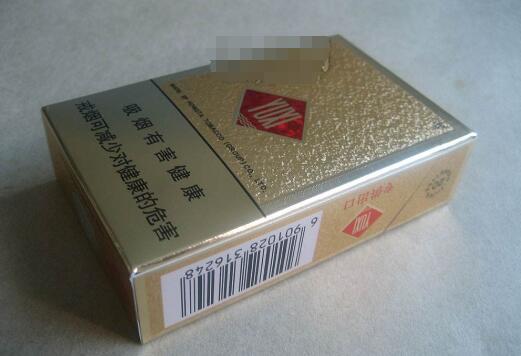 别墅室外烟管设计效果图